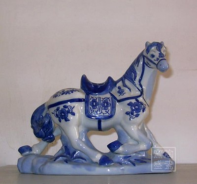廠家出售景德鎮(zhèn)陶瓷塑像供應(yīng)產(chǎn)品景德鎮(zhèn)市窯盛創(chuàng)意工廠