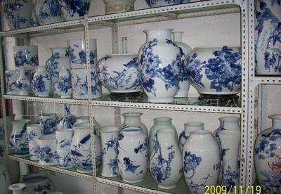 當現代工藝邂逅傳統美學 探秘上海手繪青花瓷與景德鎮定制陶瓷的魅力